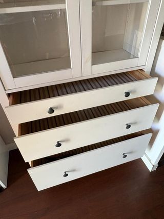 Vitrina Blanca Hemnes Ikea con Cajones