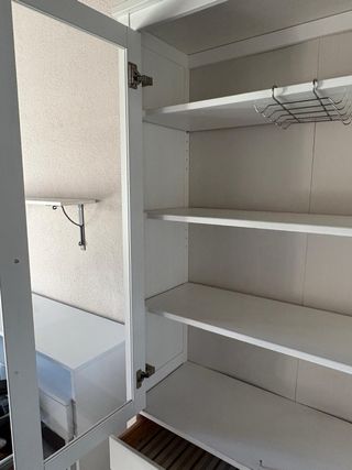 Vitrina Blanca Hemnes Ikea con Cajones