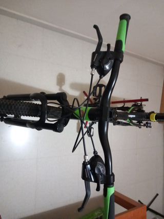 Bicicleta BTT adulto bikestar