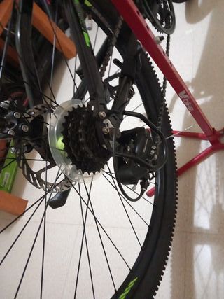 Bicicleta BTT adulto bikestar