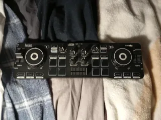 Mesa DJ Hercules Portátil con Cable