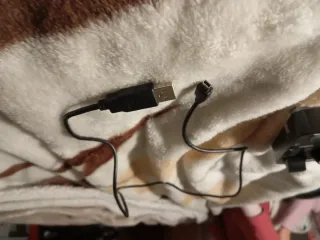 Mesa DJ Hercules Portátil con Cable