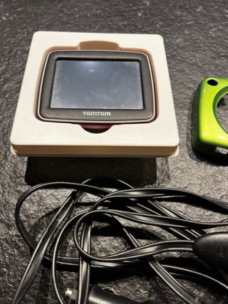 Tomtom GPS con funda y cargador