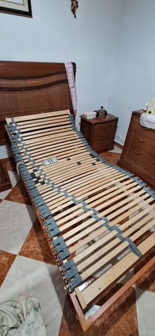 Cama Articulada Madera y Plástico