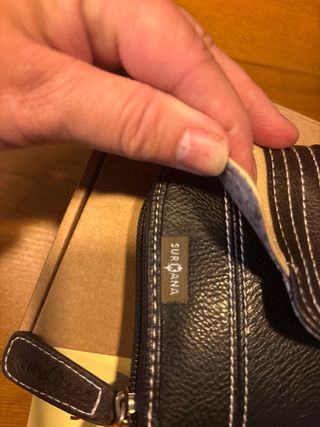 Cartera Surkana Piel Negra y Beige