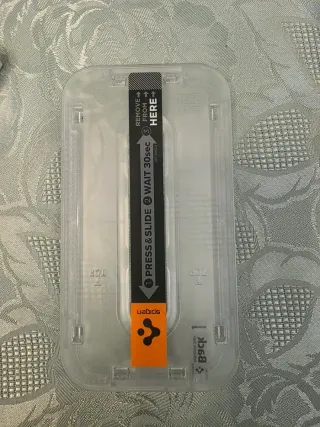 Spigen Vetro temprato HD iPhone 15 Pro Max 6.7"