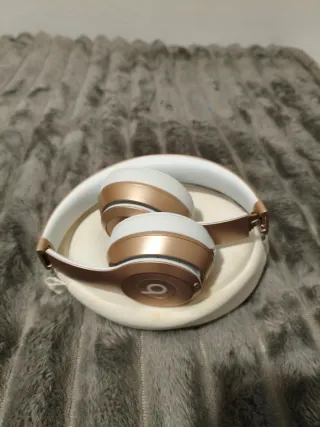 Auricolari Beats Solo 2 Wireless Dorati