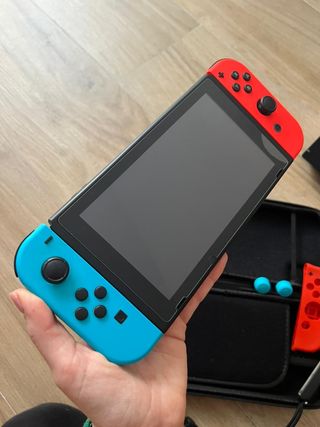 Nintendo Switch con accesorios