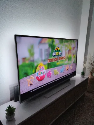 Smart TV 65 con luces de led