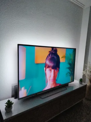 Smart TV 65 con luces de led