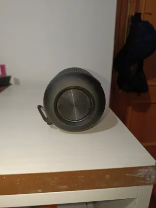 Altavoz PMK Negro. Sin cargador pero vale tipo C