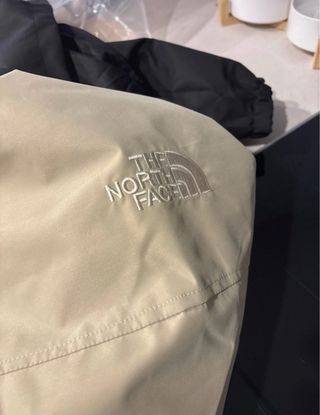 Chaqueta The North Face Beige