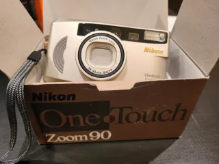 Cámara Nikon One-Touch Zoom 90 AF