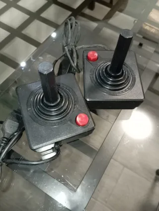 2 Joysticks Atari Clásicos