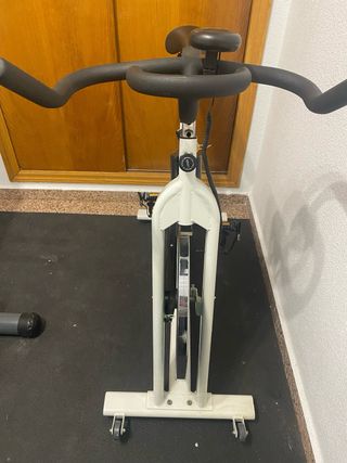 Banco de musculación,pesas mas bici de spinning