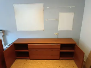 Mueble de madera para comedor