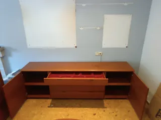 Mueble de madera para comedor