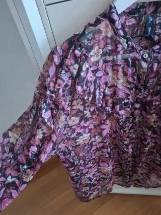 Camisa Mango volantes floral