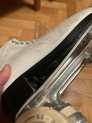 Patines blancos 4 ruedas con cordones