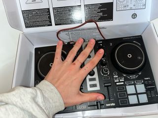 Controladora DJ Hercules DJControl Inpulse 200 MK2