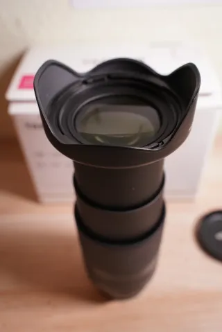 Objetivo Tamron 18-300 para Sony