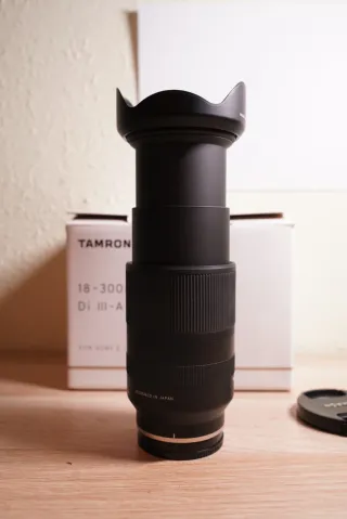 Objetivo Tamron 18-300 para Sony