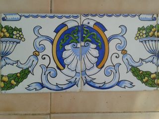 A56 5 AZULEJOS MODERNISTAS CONCHAS NARANJAS HOJAS