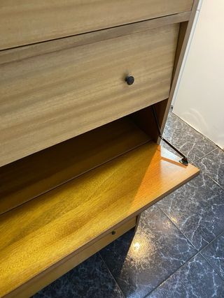 Cómoda 5 cajones madera clara. Vintage nórdica.