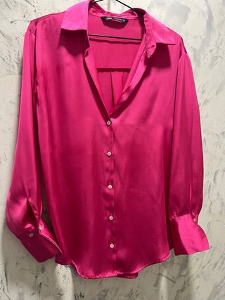 Camisa satinada fucsia Zara Talla XS