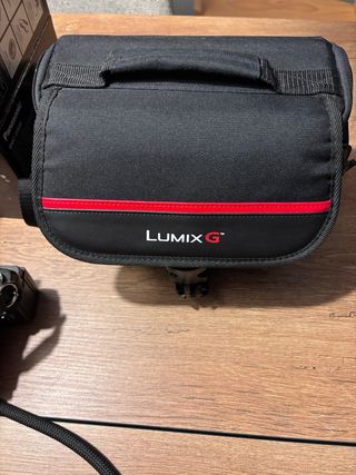 Panasonic Lumix G80 + Grip + Baterías