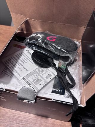 Panasonic Lumix G80 + Grip + Baterías