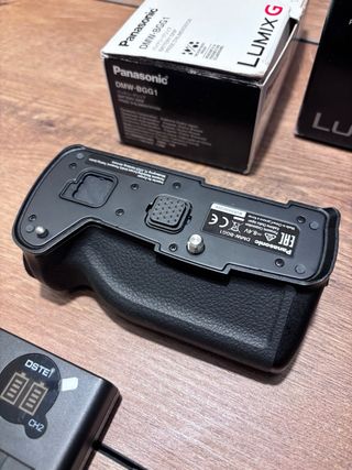 Panasonic Lumix G80 + Grip + Baterías