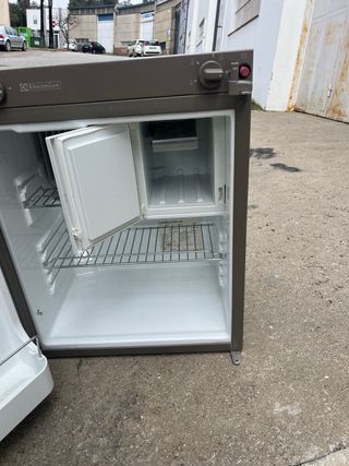 Nevera trivalente Electrolux