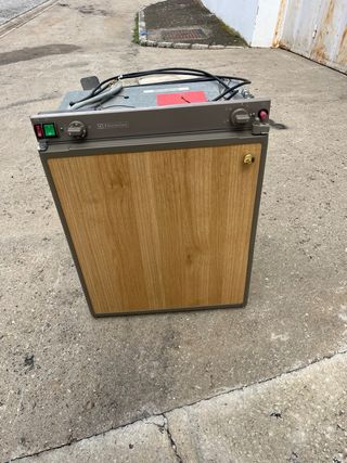 Nevera trivalente Electrolux