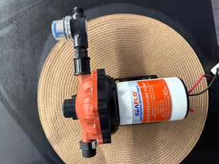 Bomba de Agua SEAFLO 60 PSI 12V