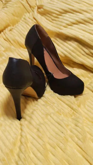 Zapatos de tacón negros