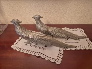 Pavos reales de alpaca plateada