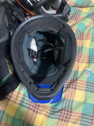 Casco de moto azul MT Helmets