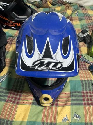 Casco de moto azul MT Helmets