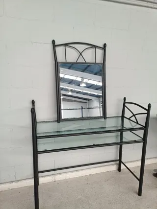 Cómoda, Mesillas y Espejo de Noche Metálicas