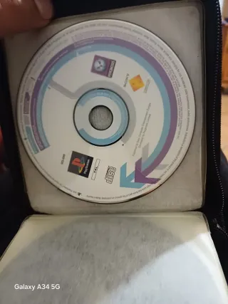 Estuche PlayStation 1 (PS1) con juegos