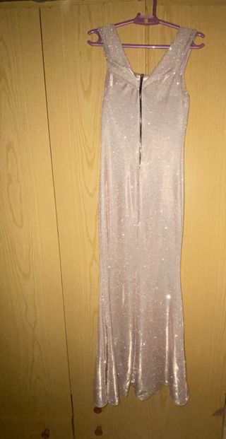 Vestido largo brillante con cremallera