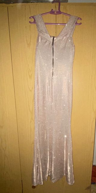 Vestido largo brillante con cremallera