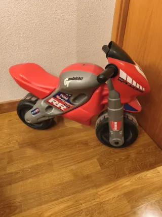 Moto infantil correpasillos roja