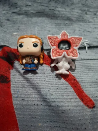 Figuras Kinder Joy Stranger Things