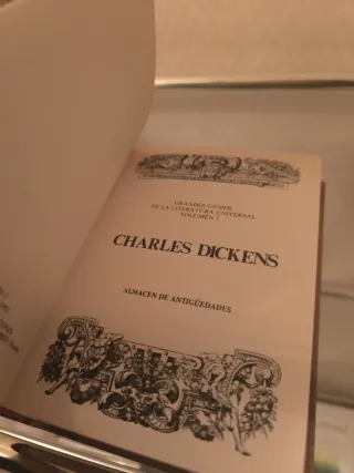 Libro Almacén de antigüedades Charles Dickens
