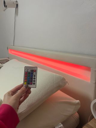 CANAPÉ 180x200COLCHÓN Y MESITAS DE NOCHE DE REGALO