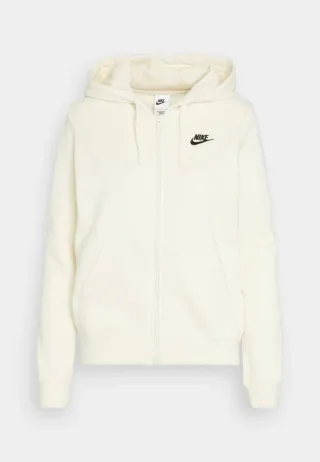 Nike Sportswear Segunda