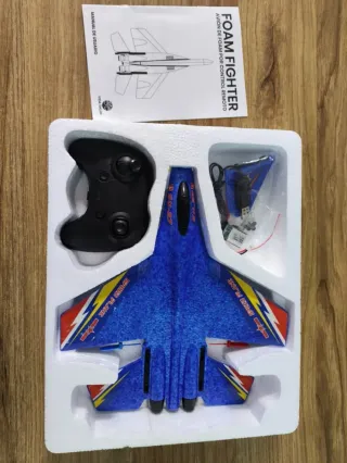 Avión de control remoto SU-27