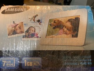 Marco Digital Samsung 7 1GB Blanco